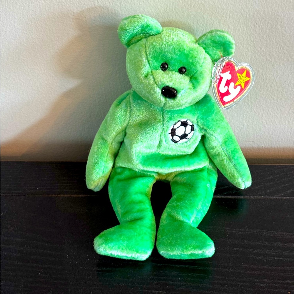 Kicks Mint Green Ty Beanie Baby. New with Tag Protector. Excellent Condition.